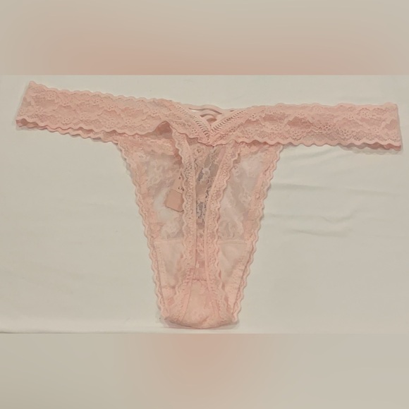 NEW WITH TAGS VICTORIA’S SECRET SIZE L 2PK OF BLACK AND PINK LACE THONGS - Picture 7 of 8